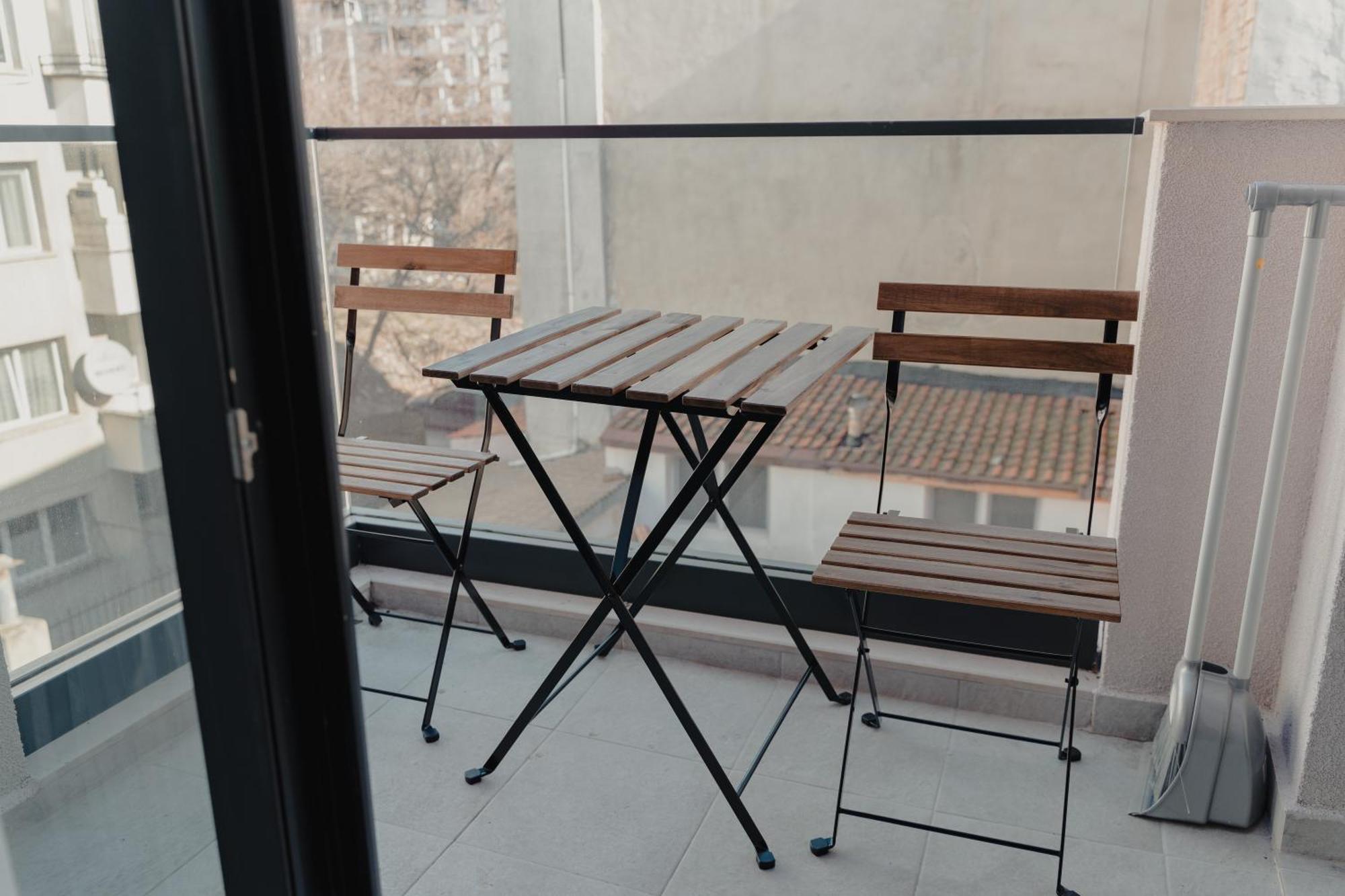 Hugo Apartamento Varna Exterior foto