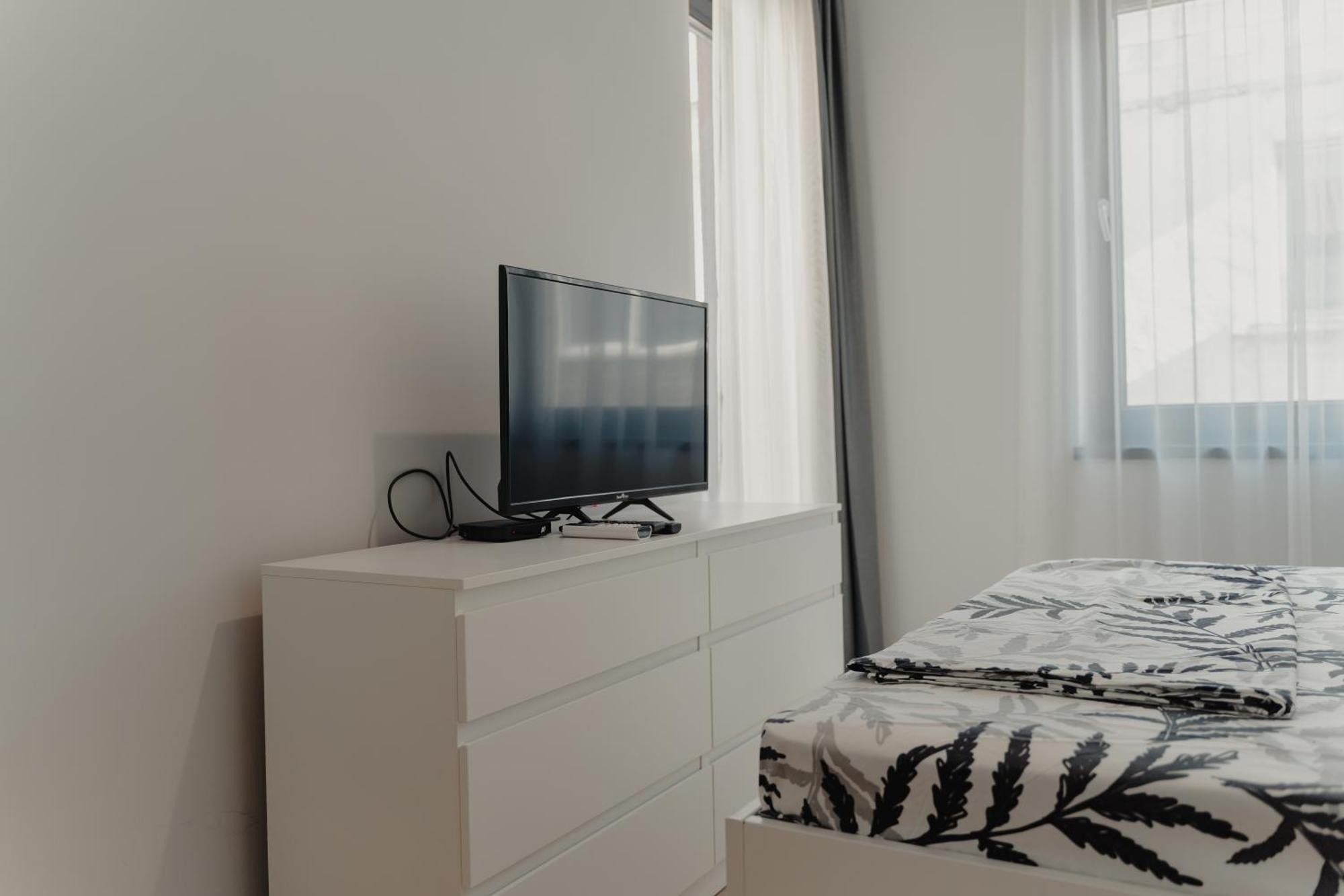 Hugo Apartamento Varna Exterior foto